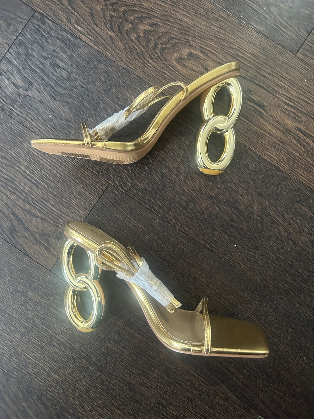 Fashion Nova gold reflective wrap-up heels, size 8, new